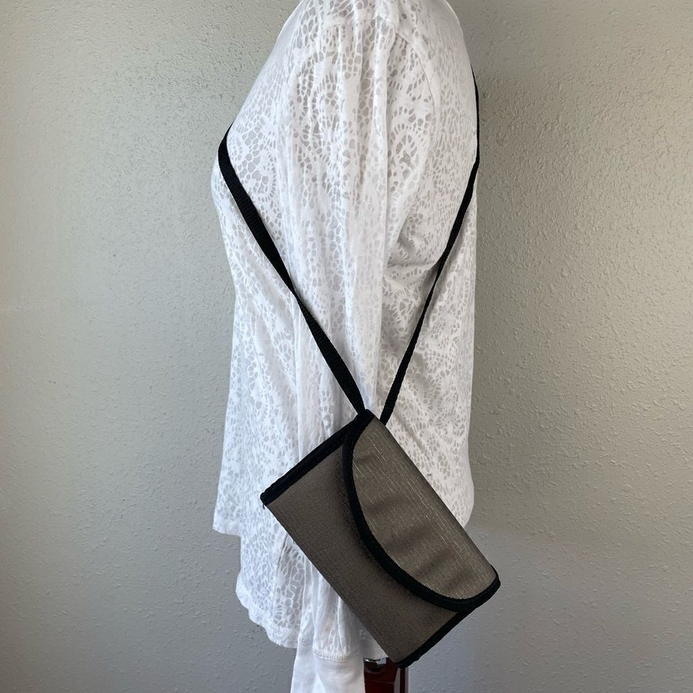 NWOT Crossbody Wallet
